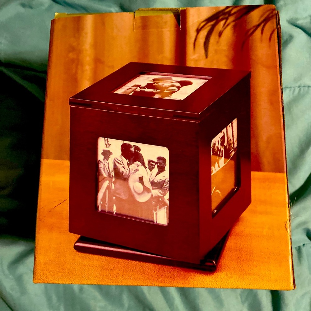 Wooden picture box